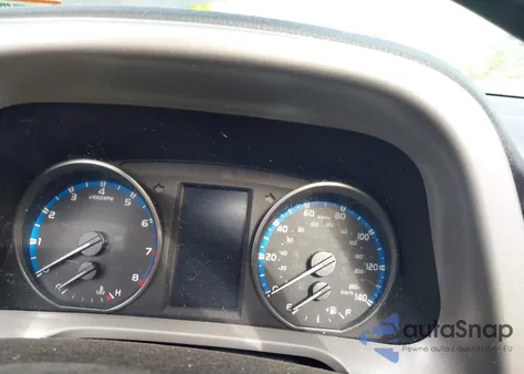 2018 Toyota Rav4 Xle из США, поврежденный, VIN 2T3RFREV7JW795902